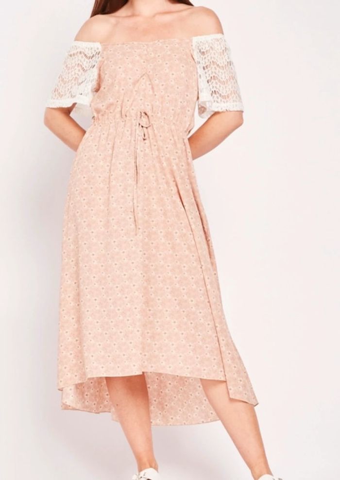 Robe mi-longue à épaules dénudées - photo numéro 6
