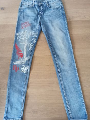 Jean skinny bleu à motif