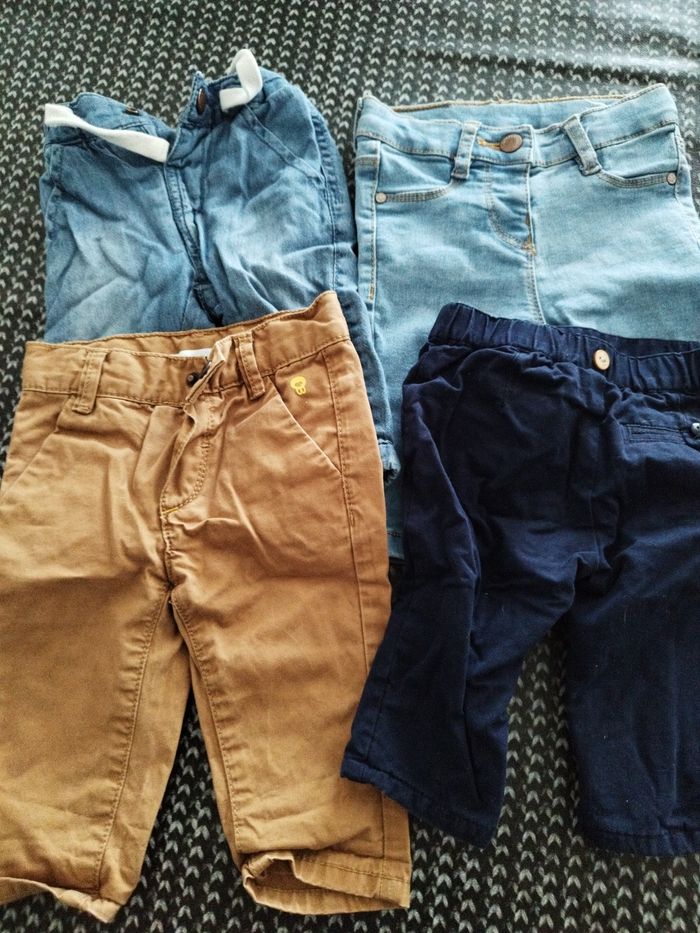 Lot de jeans taille 3 mois