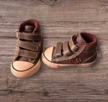 Chaussure enfant fille converse Pointure 20