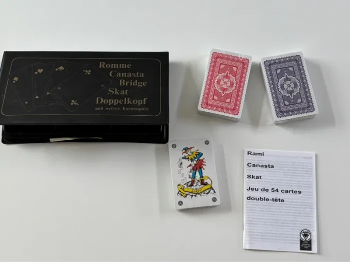 Jeu de cartes boite de rangement noir (complet)