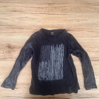 Tee-shirt 6 ans idéal automne tbe envoi rapide