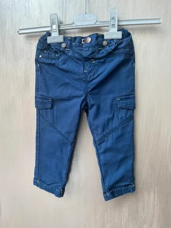 Pantalon bleu marine 18 mois in extenso