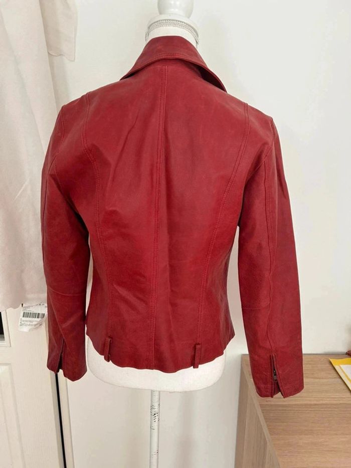 Veste en cuir rouge - photo numéro 2