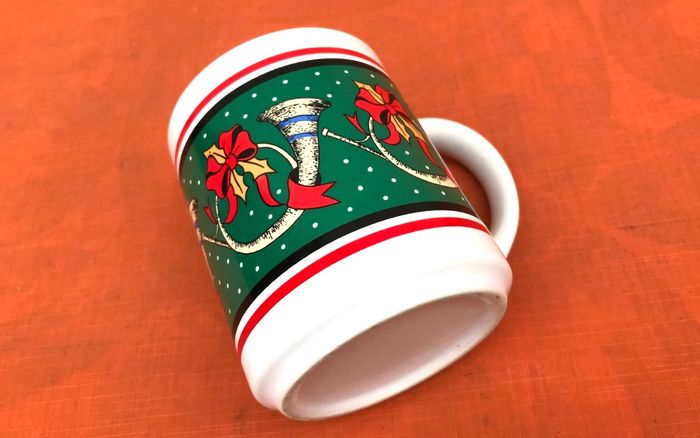 Tasse / Mug de Noël céramique blanche Décor 4 cors - photo numéro 4