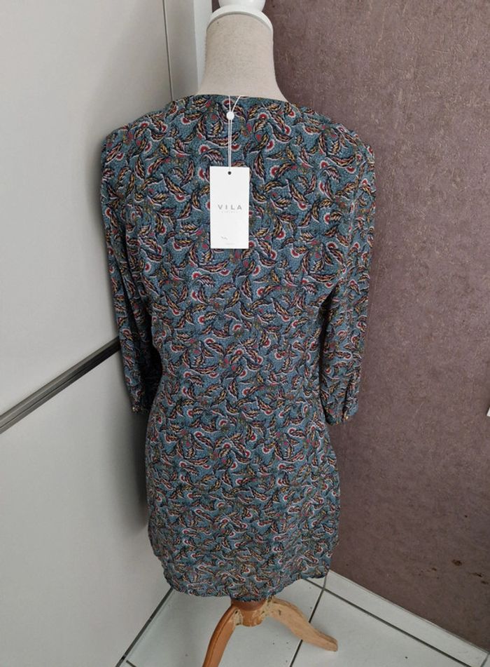 Robe Vila taille 38 neuve avec étiquette - photo numéro 2
