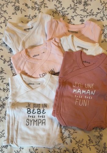 Lot de 6 bodies mois