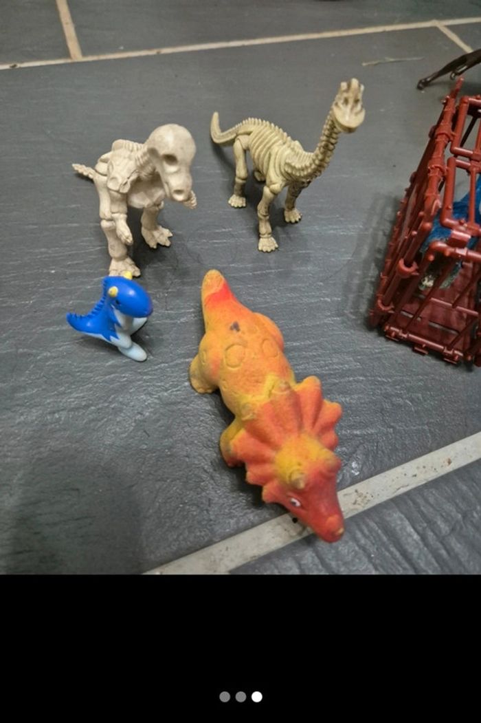 Lot dinosaure et cage - photo numéro 3