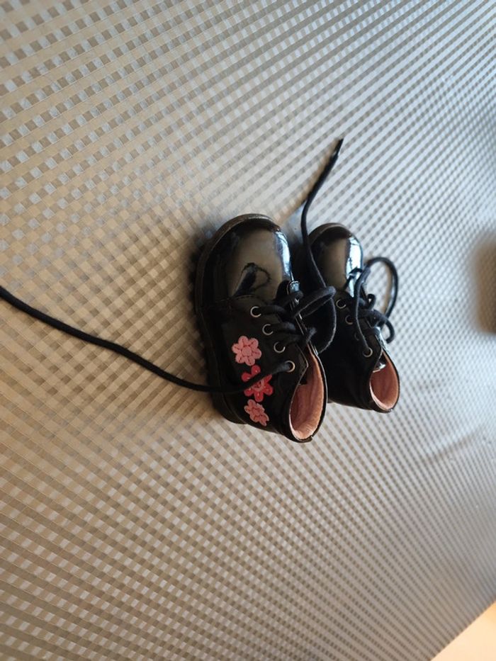 Chaussures bébé fille in extenso taille 20 - photo numéro 2