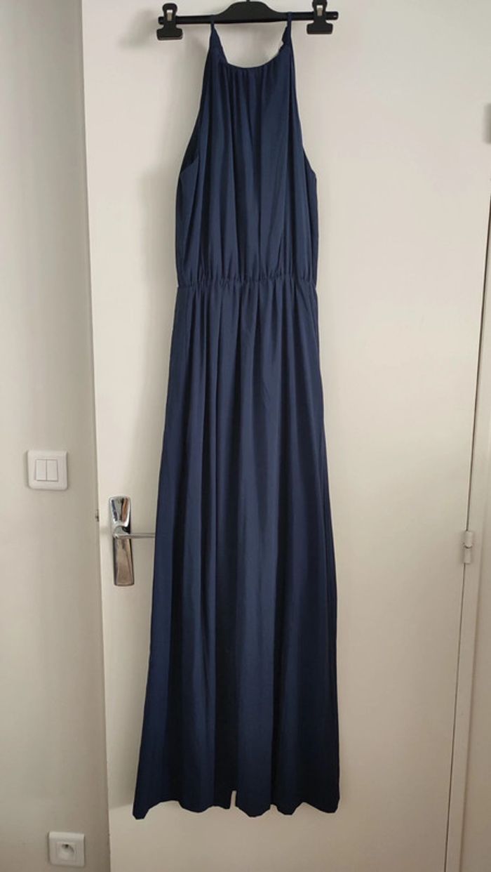 Robe longue bleu marine neuve