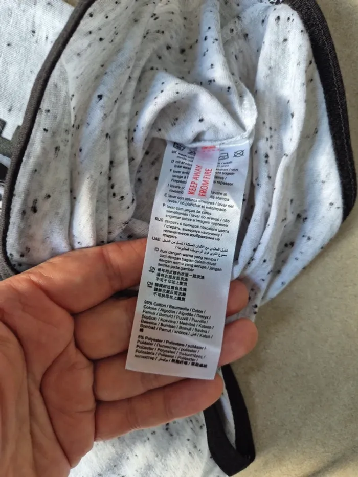 Tee-shirt garçon Esprit 8/9ans neuf gris chiné - photo numéro 3