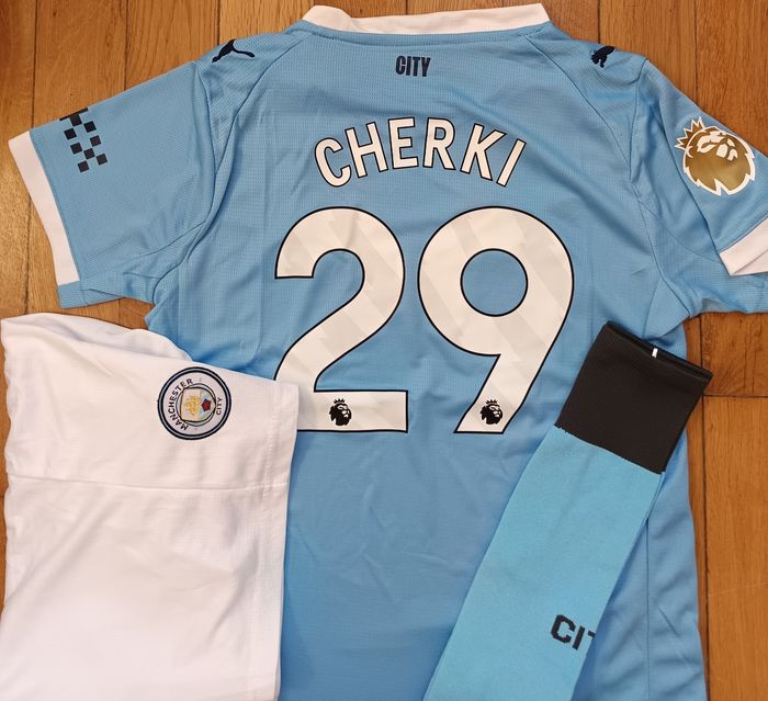 Kit football Cherki Manchester City taille 10 ans modèle 2026