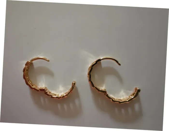 Créoles dorées torsadées 💖 Bijoux chic & tendance, neuves! - photo numéro 3