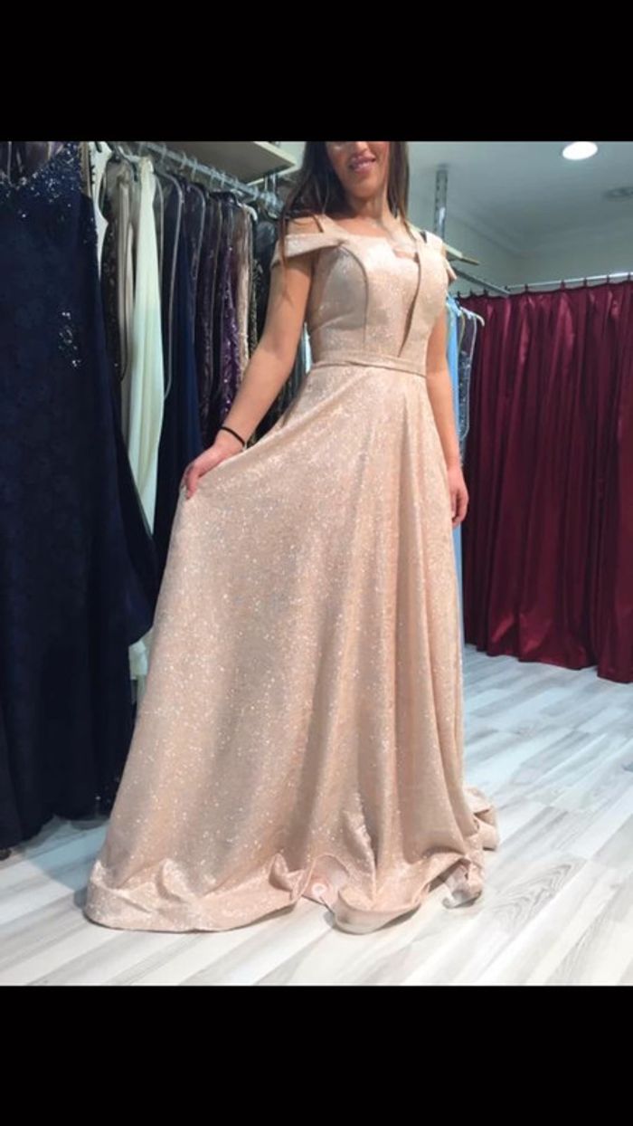 Robe de soirée Rose pâle .