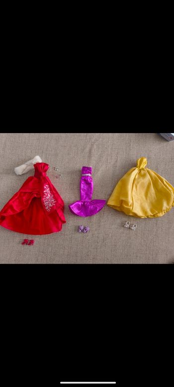 Lot robe de soirée poupée barbie