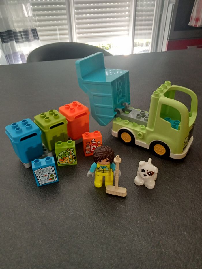 Lego Duplo camion de recyclage - photo numéro 3