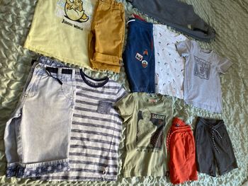Lot t-shirt short bas de jogging 8 ans