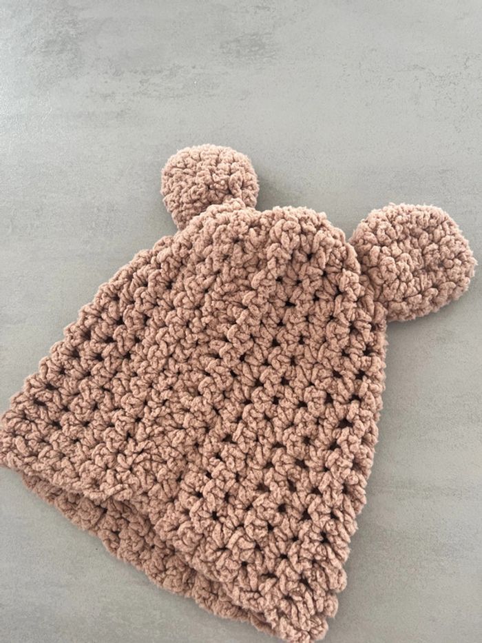 Bonnet tricoté à la main - photo numéro 3