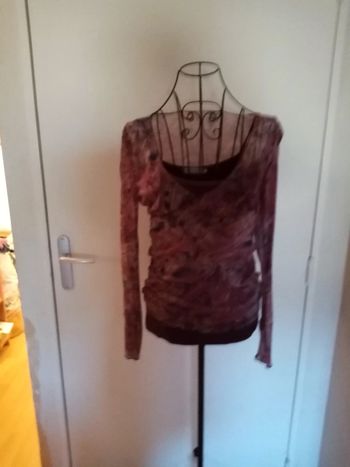 Magnifique haut couleur bordeaux