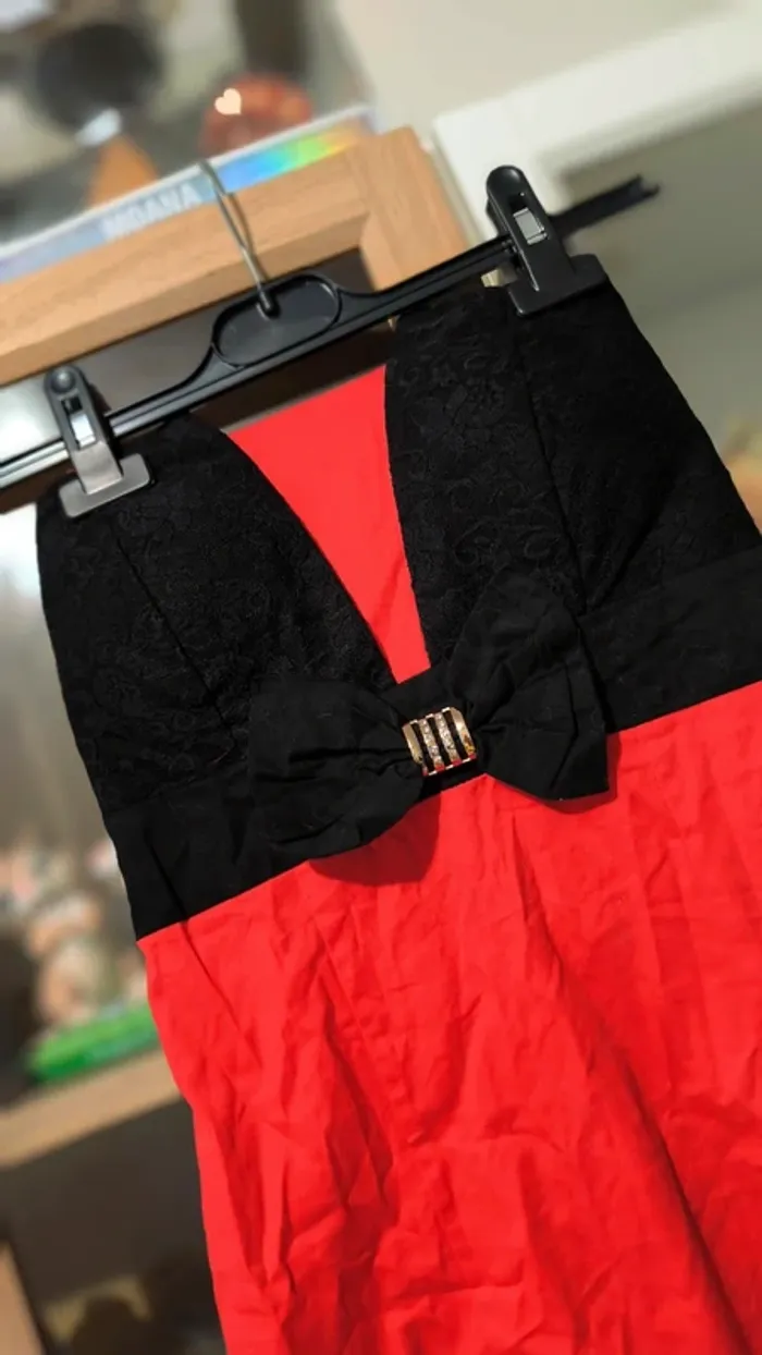 Robe noir et rouge - photo numéro 3