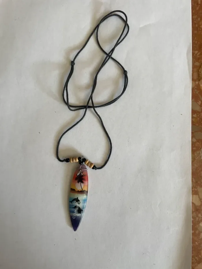 Collier planche de surf