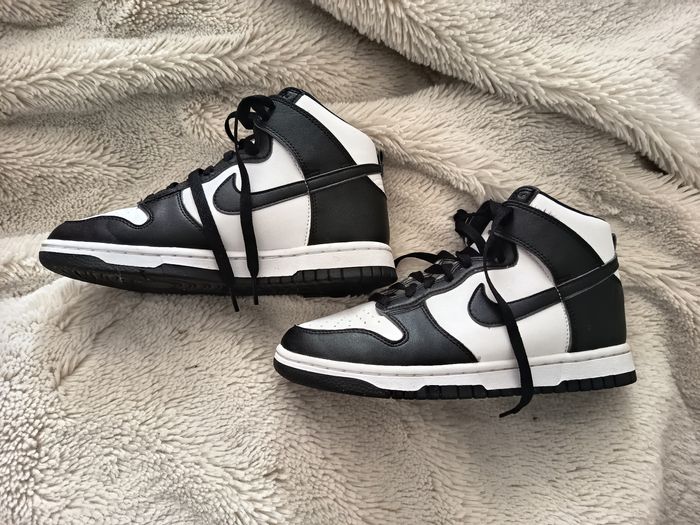Basket Nike taille 37.5 - photo numéro 2