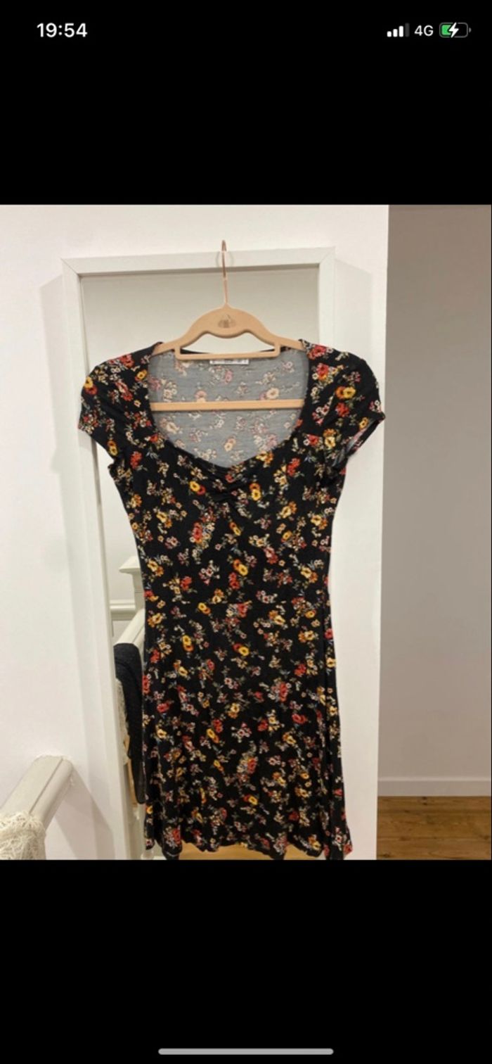 Robe taille s mango noire fleurie