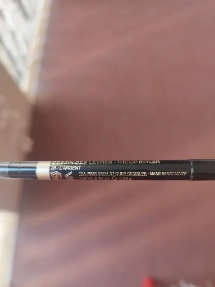 Crayon contour à lèvres Yves Saint Laurent argent n°26 - photo numéro 6