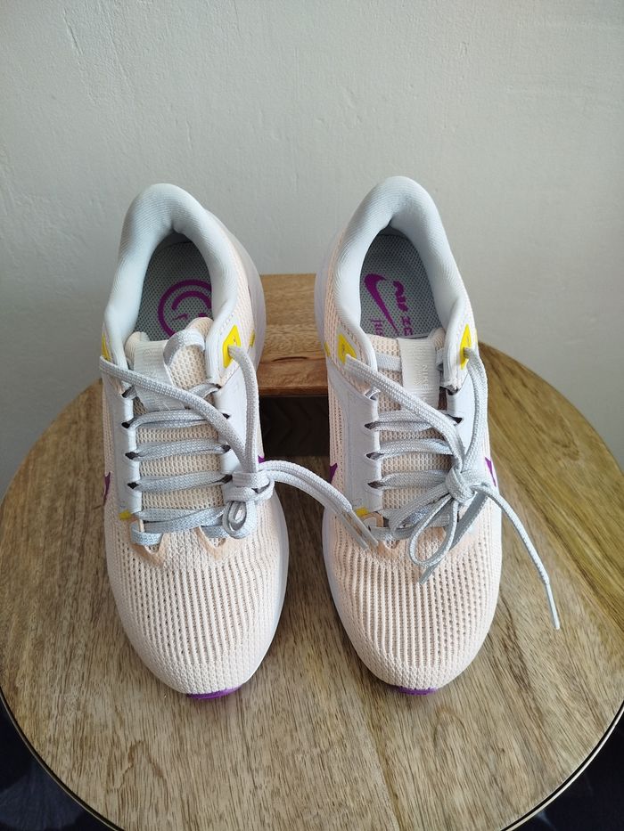 Baskets Nike T 36 - photo numéro 2
