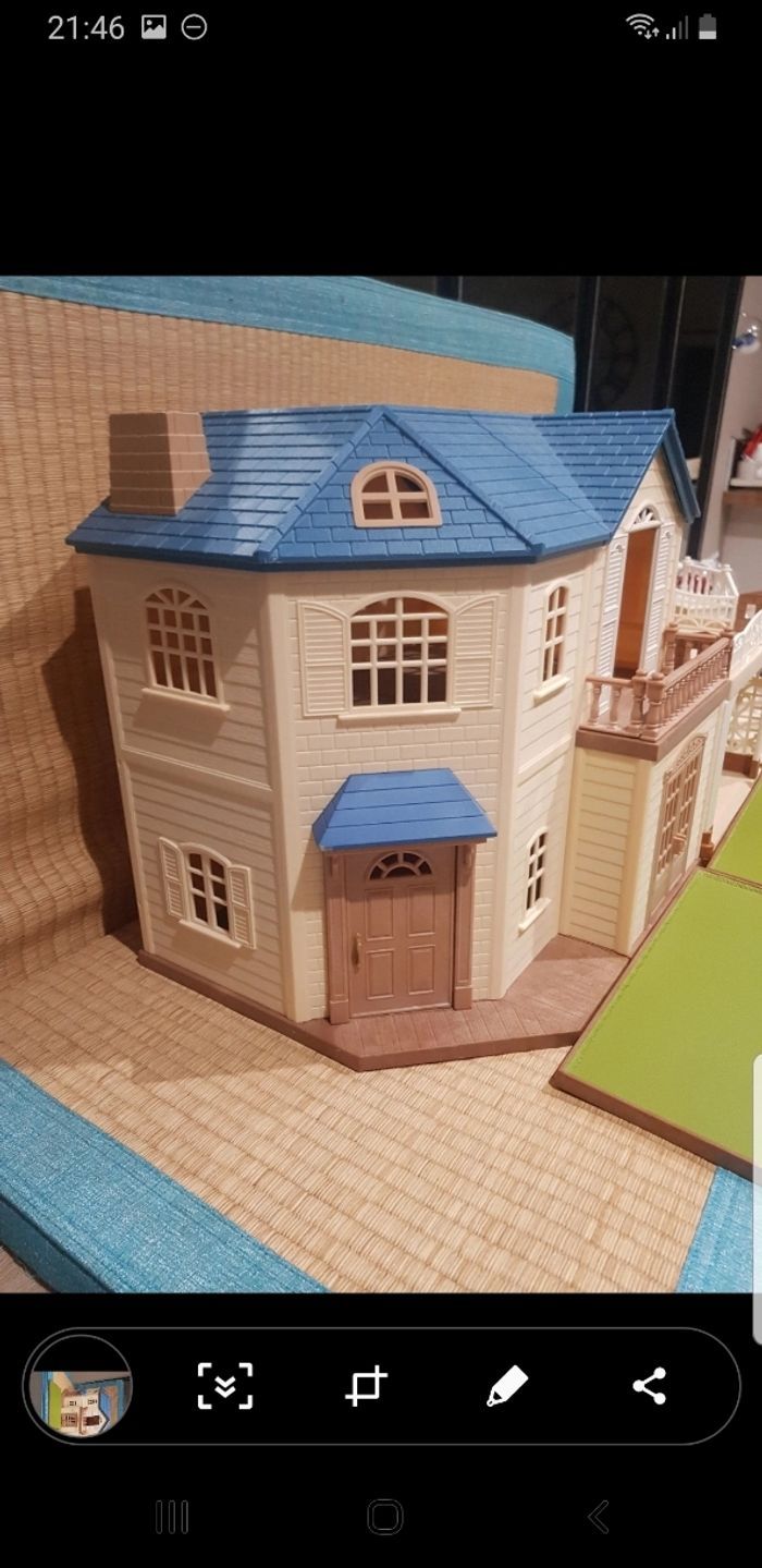 Grande maison et son abri voiture sylvanian families 5669 - photo numéro 2