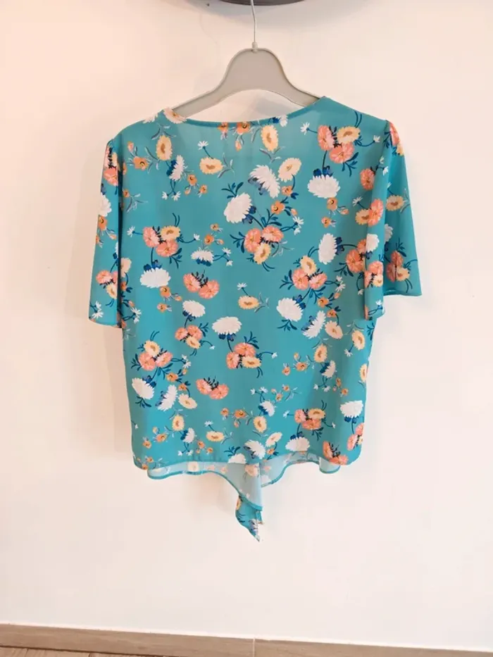 Chemisier bleu à fleurs taille 40 - photo numéro 4