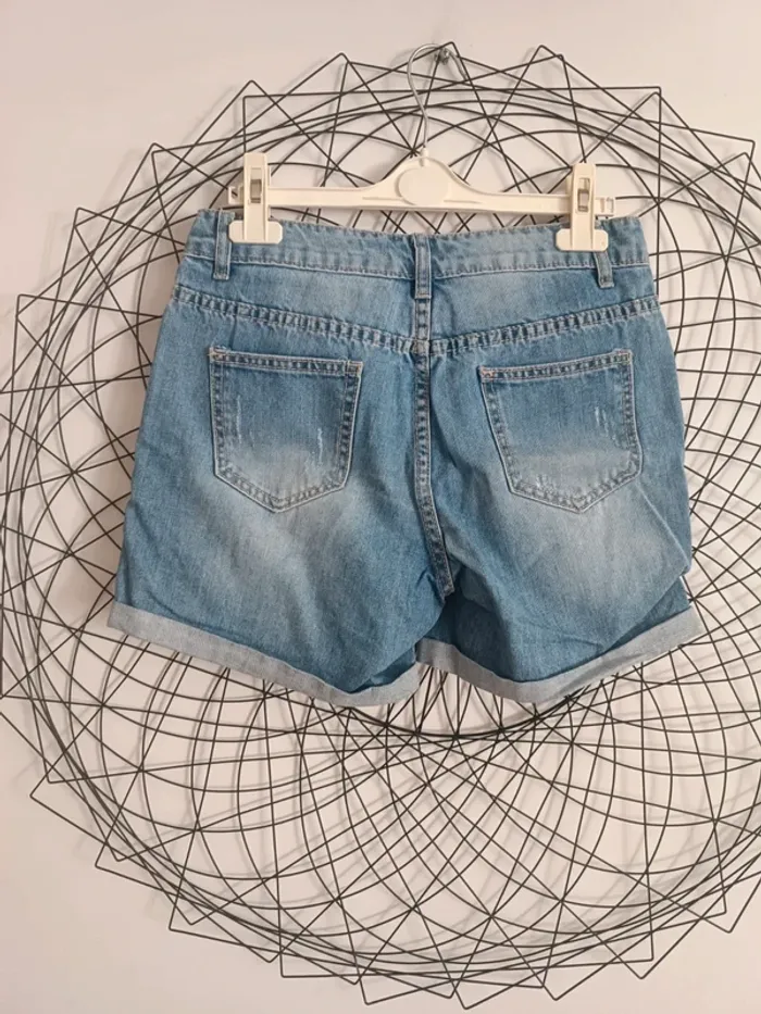 Short en jeans taille M - photo numéro 2