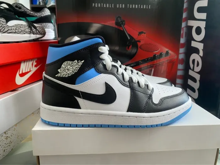 Jordan 1 mid university bleu - photo numéro 3