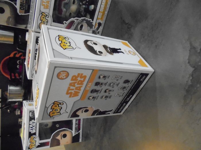 funko Pop ! Star Wars 241 Qi'Ra - photo numéro 4