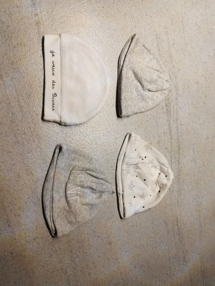 Lot de 4 bonnets de naissance