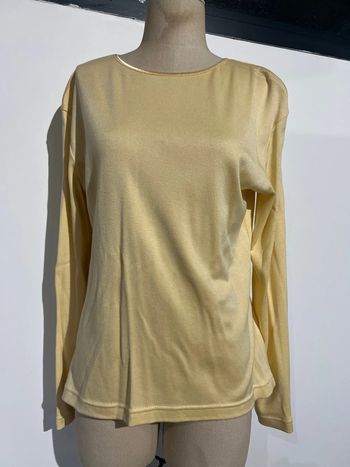 Haut jaune