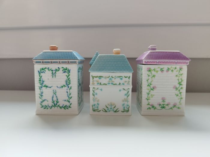 Lot de pots à épices Brooks and Bentley (lenox village) - photo numéro 3