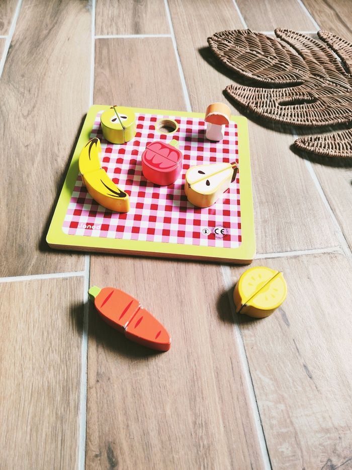 🥕Dinette puzzle 2 en 1 fruits et légumes aimantés sur plateau en bois  marque Janod