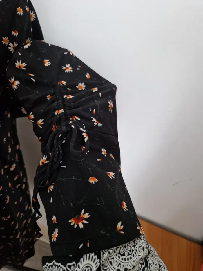 Robe noir fleurie mango taille M - photo numéro 2