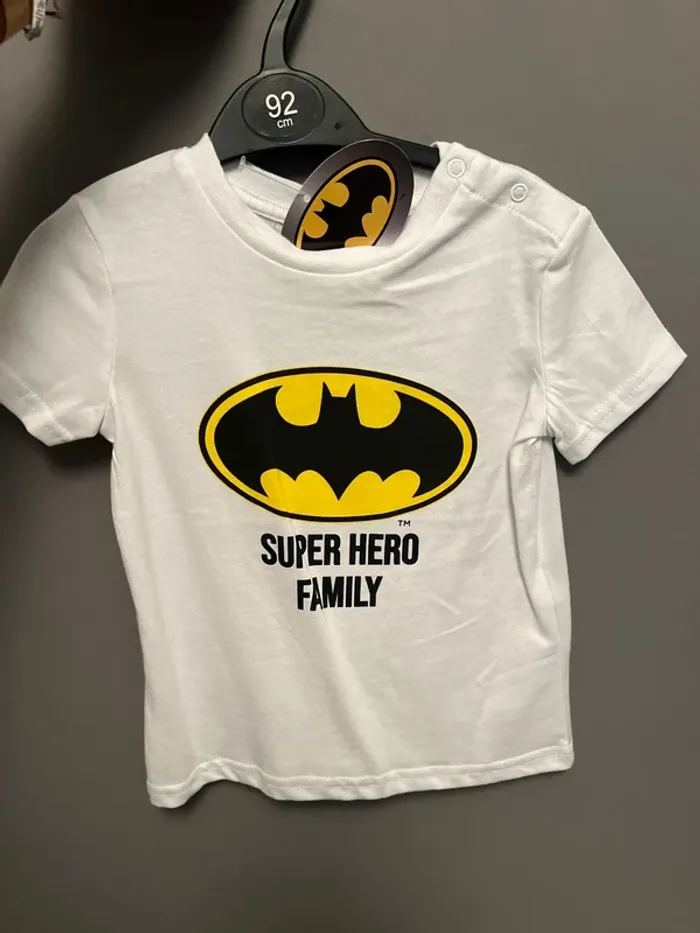 TEE shirt