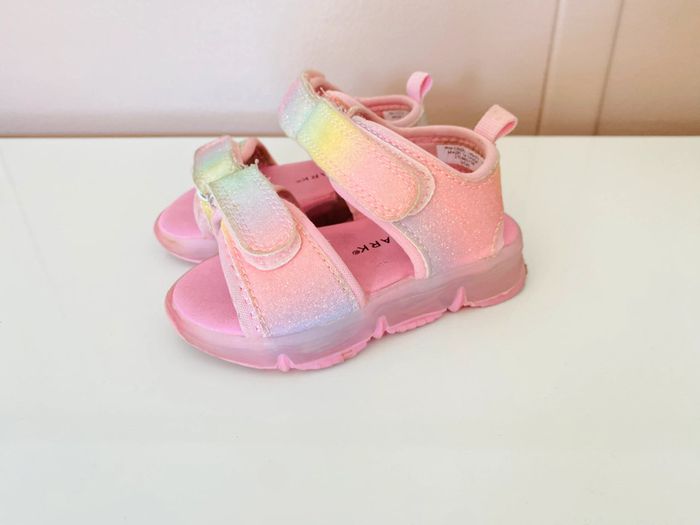Sandales lumineuses pointure 22 Primark