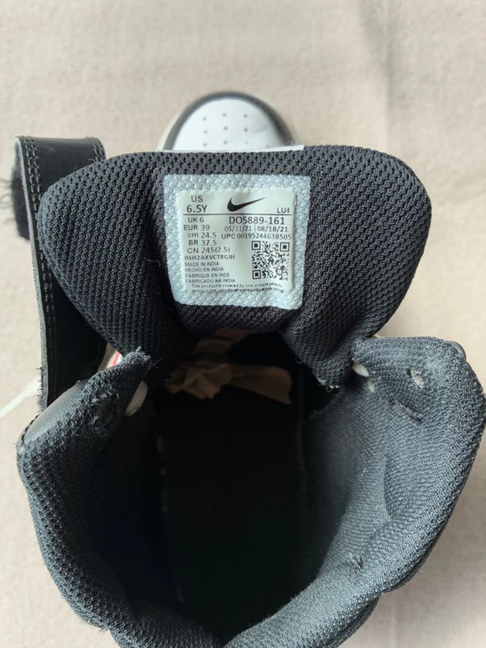 Nike court Borough Mid 2 noir et blanc homme taille 39 en très bon état - photo numéro 16