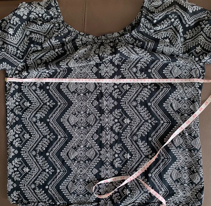 Haut noir motif original C&a t42😺 - photo numéro 10
