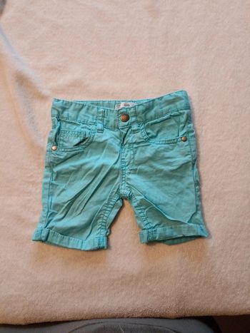 Short bleu
