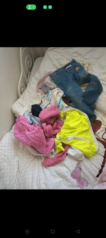 Lot vêtements filles 4 ans