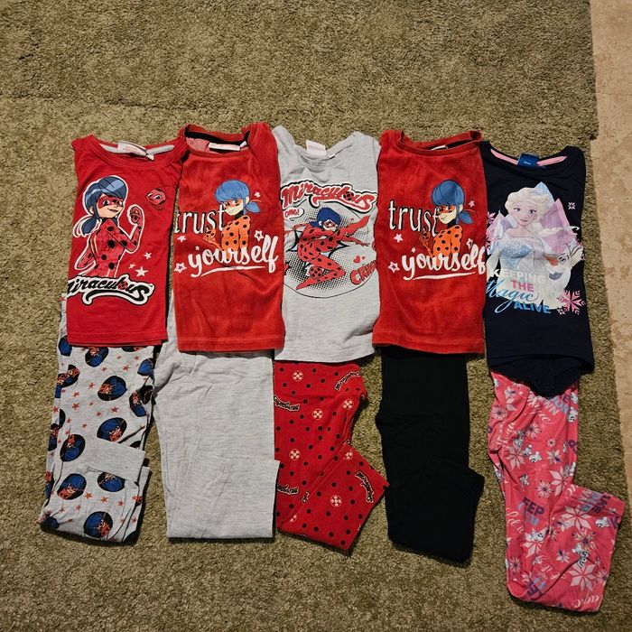 Lot 5 pyjamas