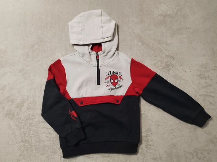 Sweat à capuche Marvel Spiderman