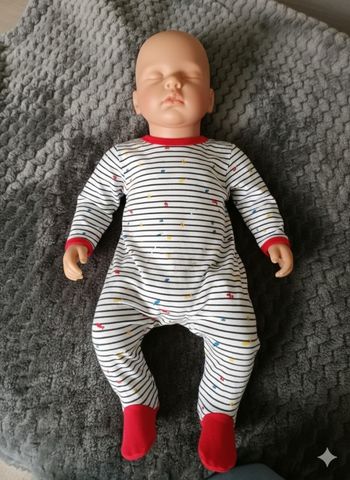 Beau pyjama a rayures 