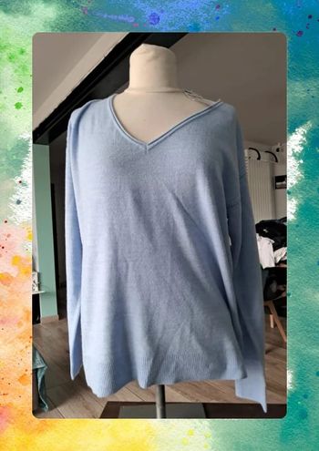 Très joli pull doux taille M neuf
