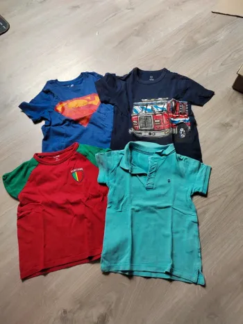 Lot 4 t-shirts